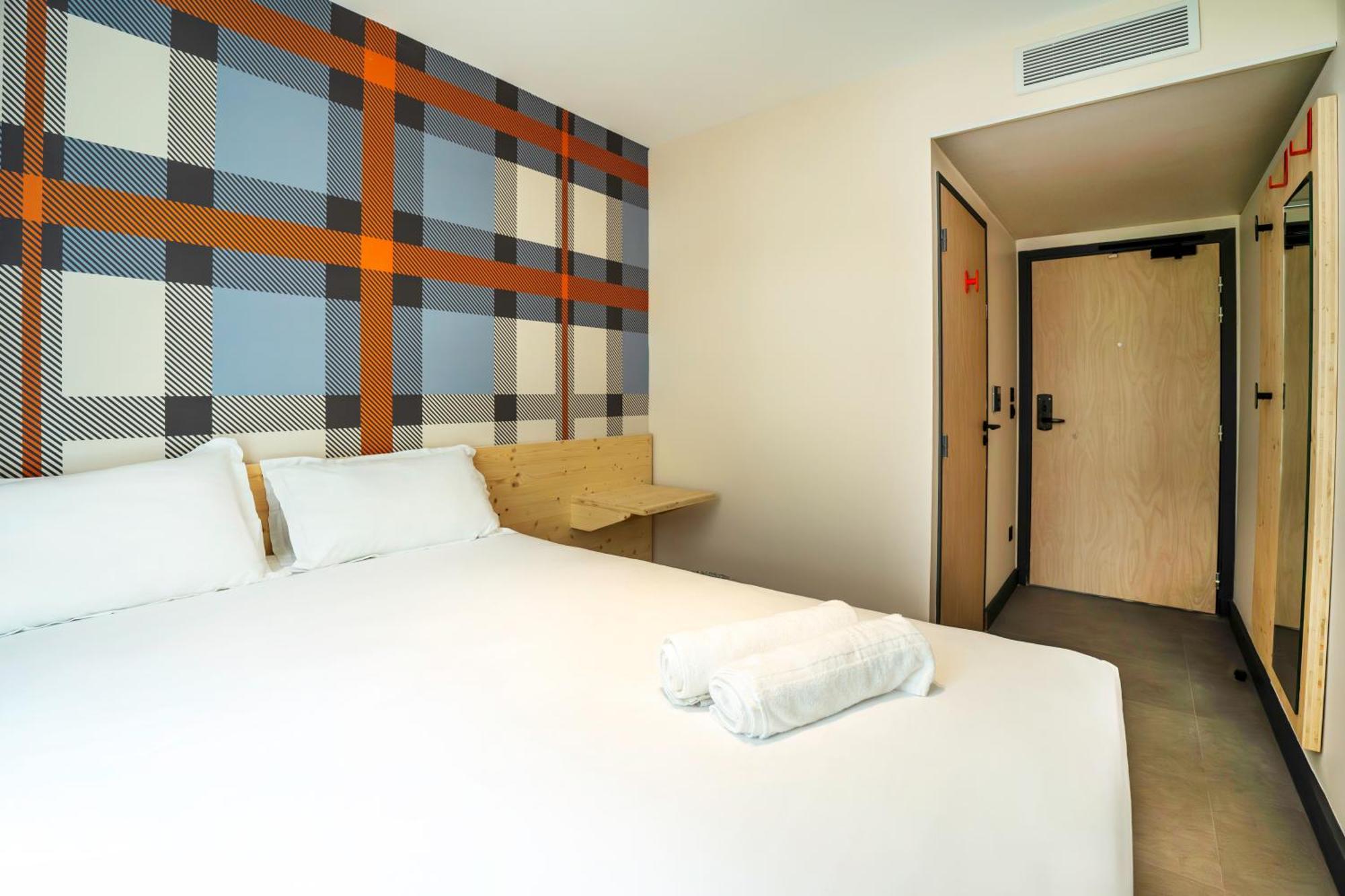 Easyhotel Marseille Euromed 外观 照片