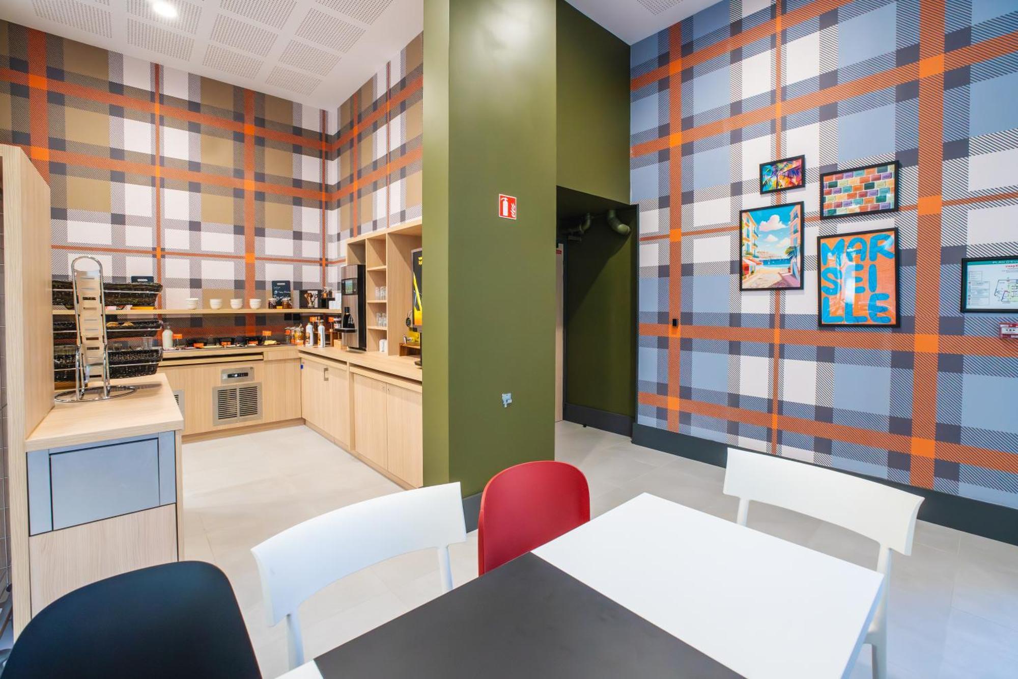 Easyhotel Marseille Euromed 外观 照片
