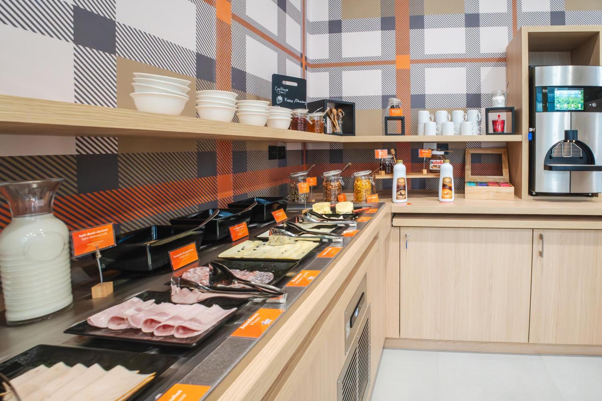Easyhotel Marseille Euromed 外观 照片